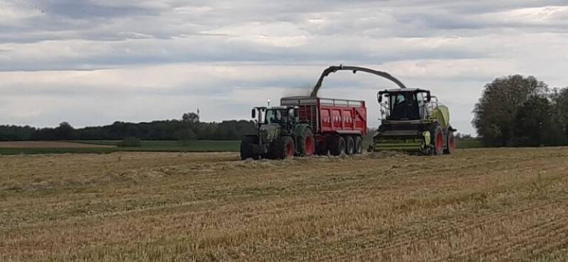 Réalisation de travaux d'ensilage près de Lyon et dans sa région
